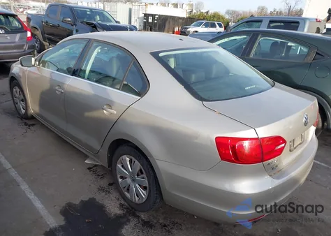 2013 Volkswagen Jetta 2.5L Se z USA, uszkodzony, nr VIN 3VWDP7AJ5DM217539